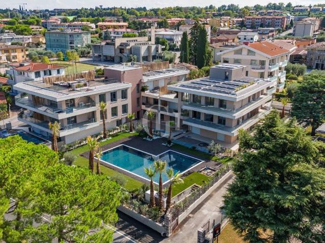 Attico in vendita a Vicina, Desenzano Del Garda