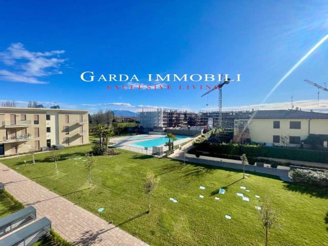 Attico in vendita a Desenzano Del Garda, Brescia