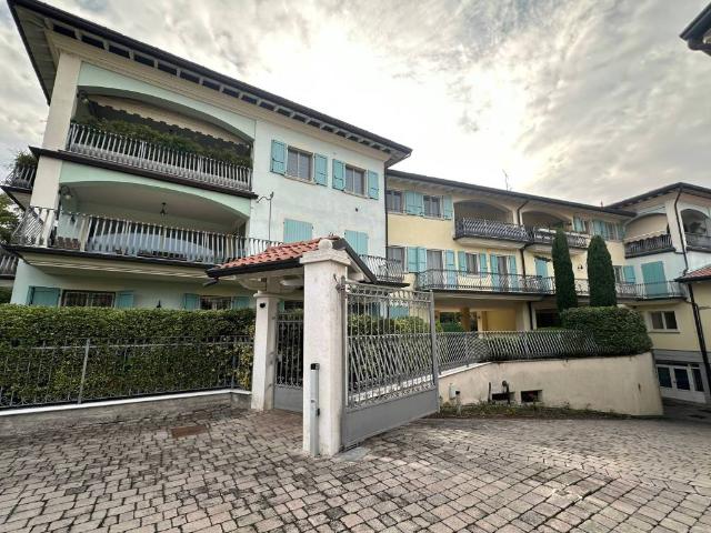 Attico in vendita a Rivoltella del Garda, Desenzano Del Garda