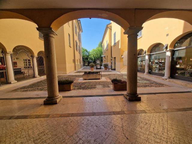 Attico in vendita a Desenzano Del Garda, Lombardia