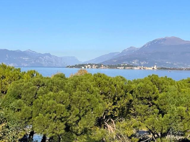 Attico in vendita a Rivoltella del Garda, Desenzano Del Garda