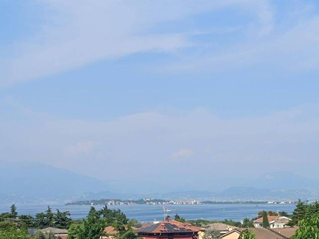 Attico in vendita a Desenzano Del Garda, Lombardia