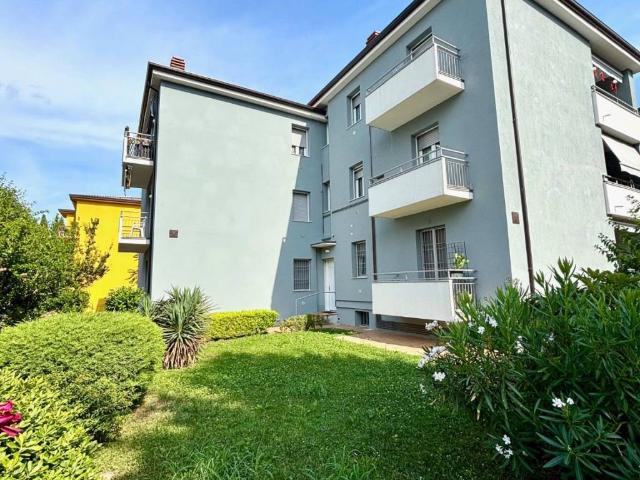 Attico in vendita a Desenzano Del Garda, Lombardia