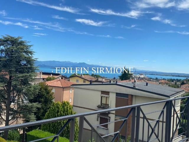 Attico in vendita a Desenzano Del Garda, Lombardia