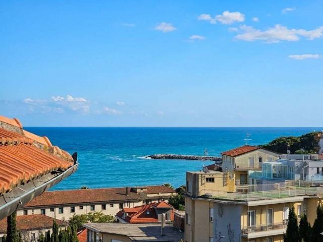 Attico in vendita a Diano Calderina, Diano Marina