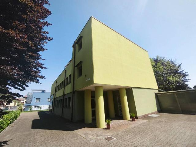 Attico in vendita a Bergoro, Fagnano Olona