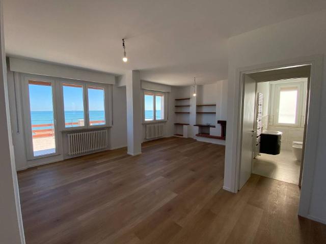 Attico in vendita a Falconara Marittima, Ancona