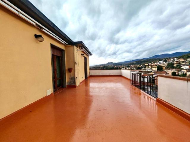 Attico in vendita a Figline e Incisa Valdarno, Incisa Val D'arno
