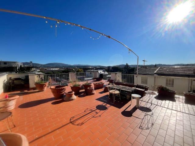 Attico in vendita a Campo di Marte, Firenze