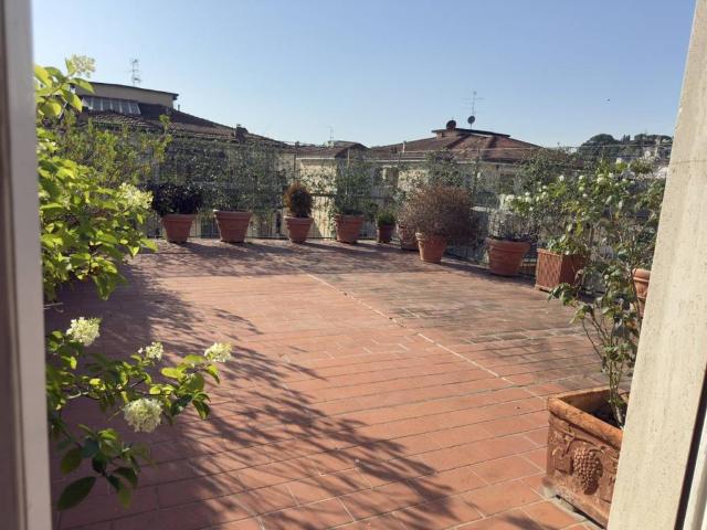 Attico in vendita a Campo di Marte, Firenze