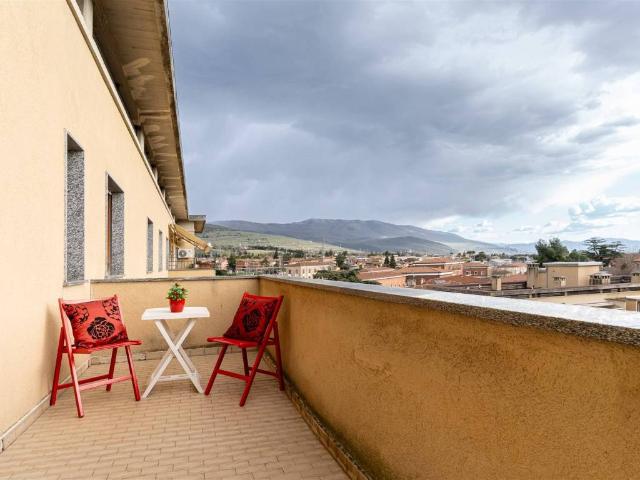 Attico in vendita a Foligno, Umbria