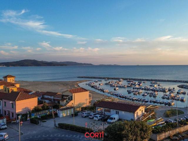 Attico in vendita a Follonica, Toscana