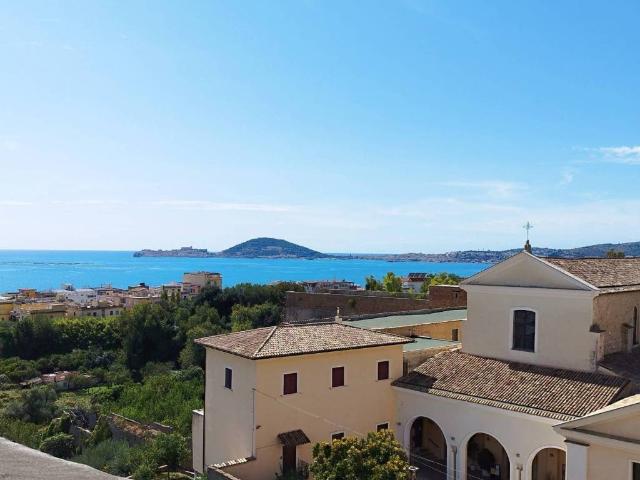 Attico in vendita a Formia, Lazio