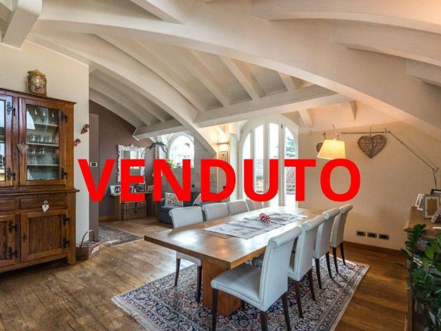Attico in vendita a Centro, Gallarate