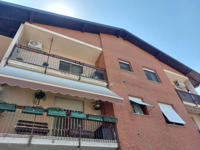 Attico in vendita a Gallarate, Lombardia