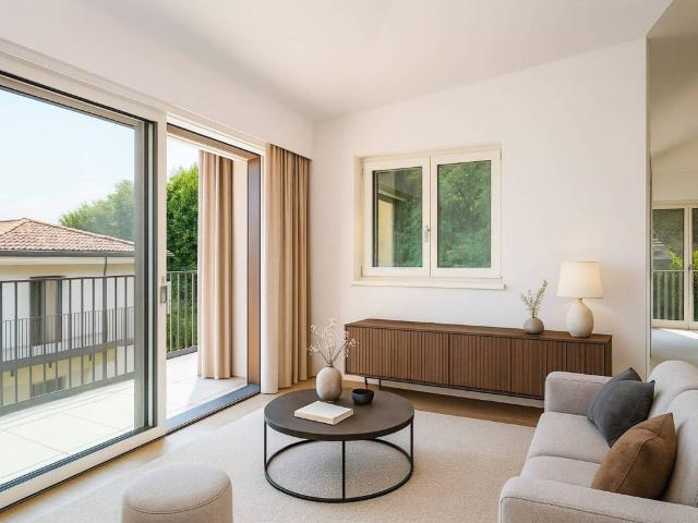 Attico in vendita a Comunità Montana Parco Alto Garda bresciano, Gardone Riviera