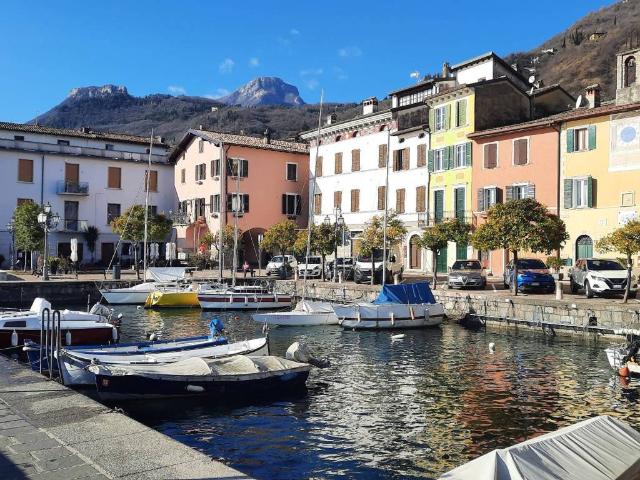Attico in vendita a Comunità Montana Parco Alto Garda bresciano, Gargnano