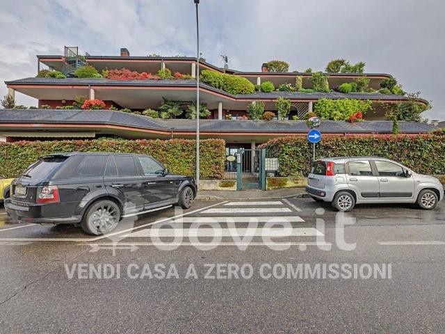 Attico in vendita a Gazzada Schianno, Gazzada