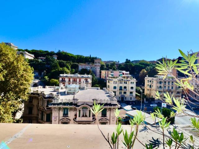 Attico in vendita a Foce, Genova