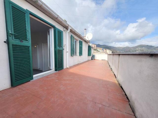 Attico in vendita a San Pantaleo, Genova