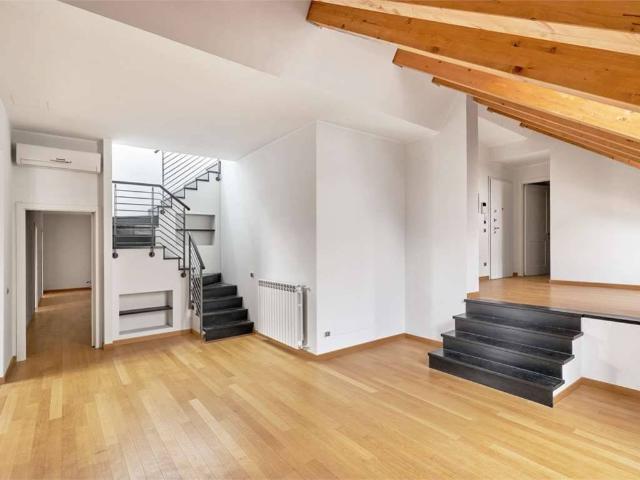 Attico in vendita a Sant'Andrea, Genova