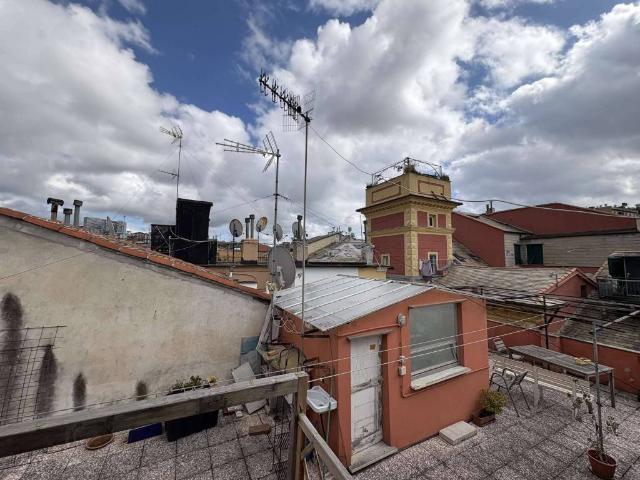 Attico in vendita a Medio Ponente, Serra Riccò