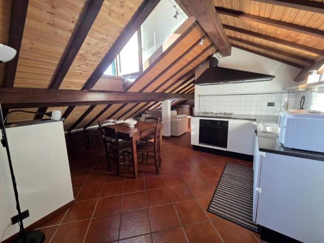 Attico in vendita a Crevari, Serra Riccò