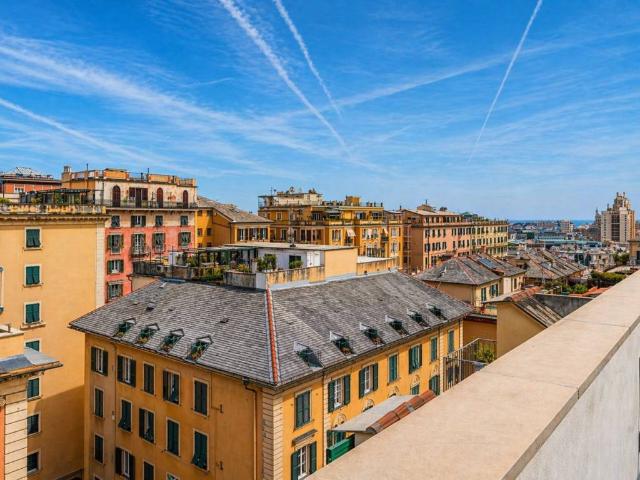 Attico in vendita a Centro Est, Serra Riccò