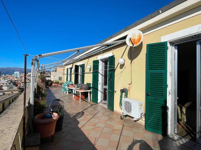 Attico in vendita a Sampierdarena, Genova