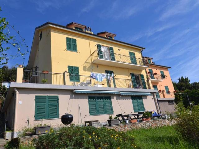 Attico in vendita a Ponente, Serra Riccò