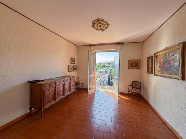 Attico in vendita a Medio Levante, Serra Riccò