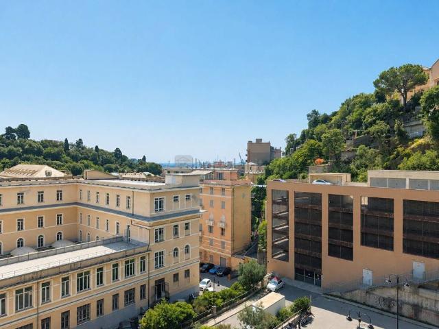 Attico in vendita a Centro Ovest, Serra Riccò