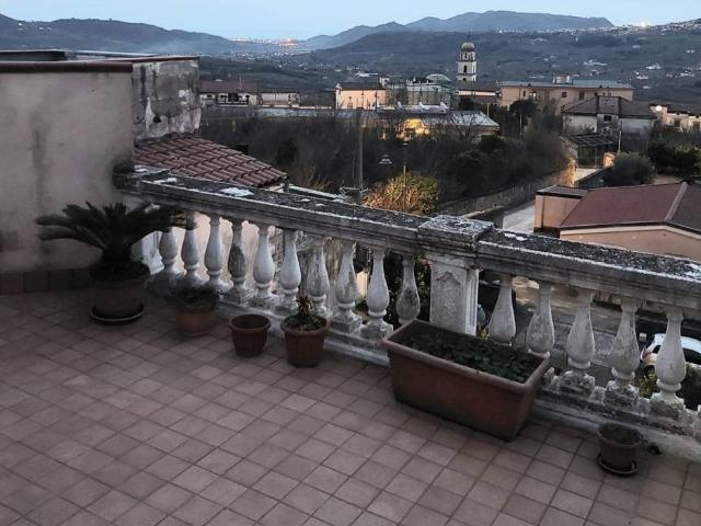 Attico in vendita a Giffoni Sei Casali, Campania