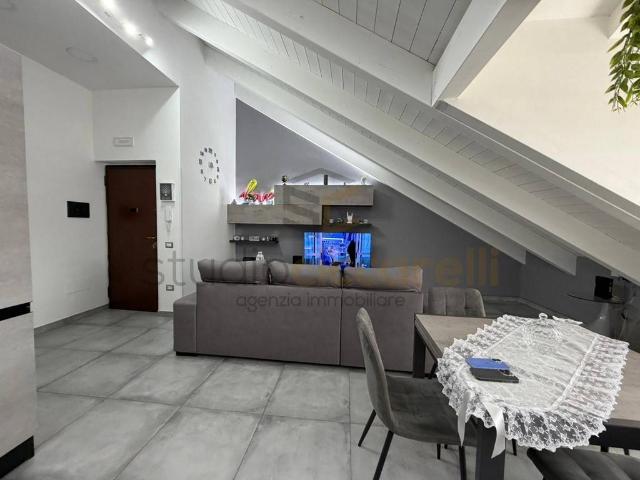 Attico in vendita a Giugliano In Campania, Campania