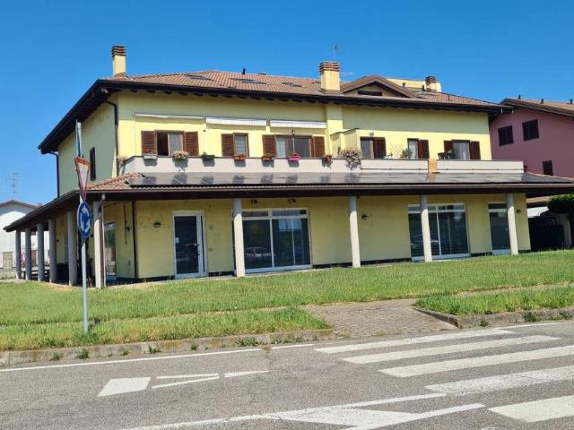 Attico in vendita a Gropello Cairoli, Lombardia