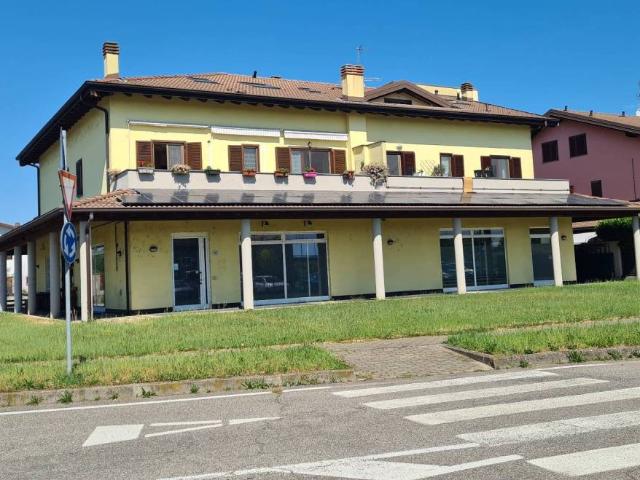 Attico in vendita a Gropello Cairoli, Lombardia