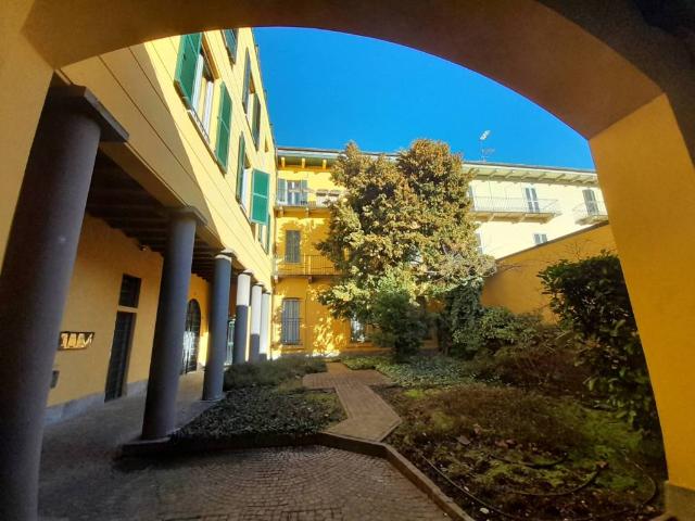 Attico in vendita a Inverigo, Como