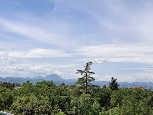 Attico in vendita a Jesi, Ancona