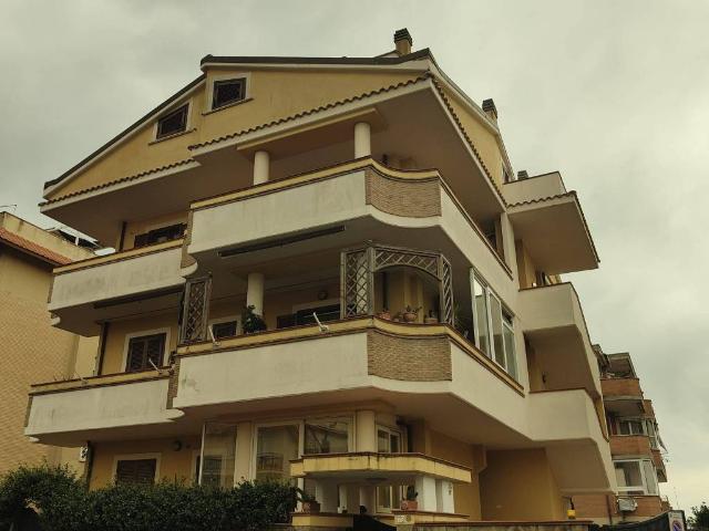 Attico in vendita a Torre Flavia, Roma Capitale