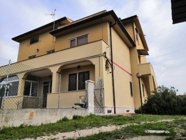 Attico in vendita a Nuova Latina, Latina