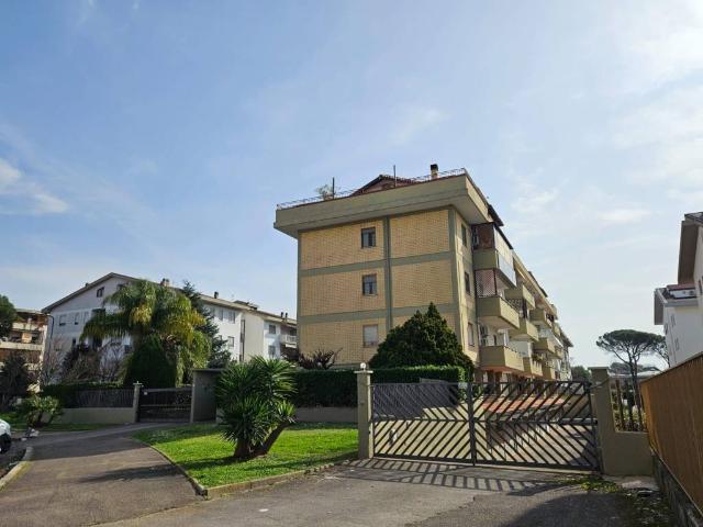 Attico in vendita a Latina, Lazio