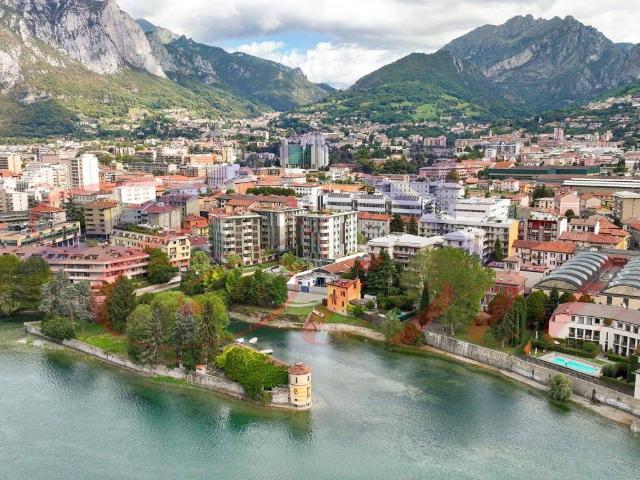 Attico in vendita a Pescarenico, Lecco