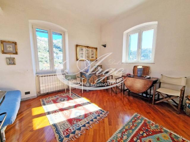 Attico in vendita a Carbognano, Lerici