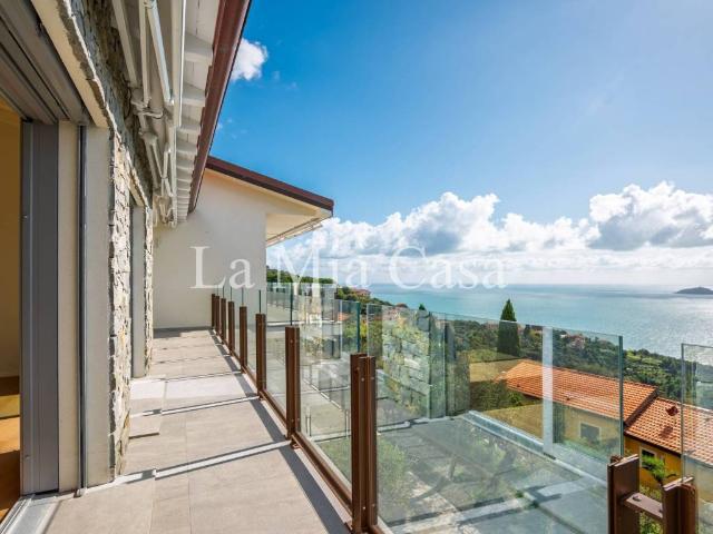 Attico in vendita a La Serra, Lerici