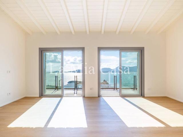 Attico in vendita a La Serra, Lerici