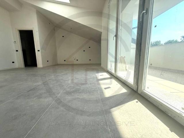 Attico in vendita a Limbiate, Lombardia