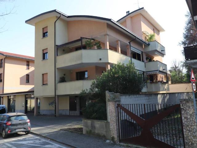 Attico in vendita a Villaggio del Sole, Limbiate