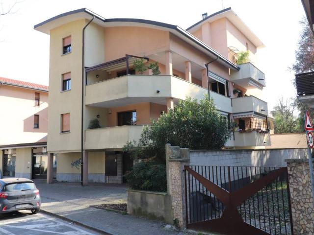 Attico in vendita a Villaggio del Sole, Limbiate