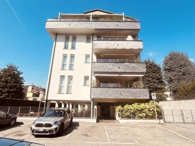 Attico in vendita a Lissone, Lombardia