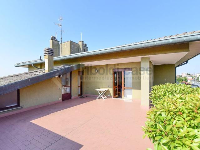 Attico in vendita a Lissone, Lombardia